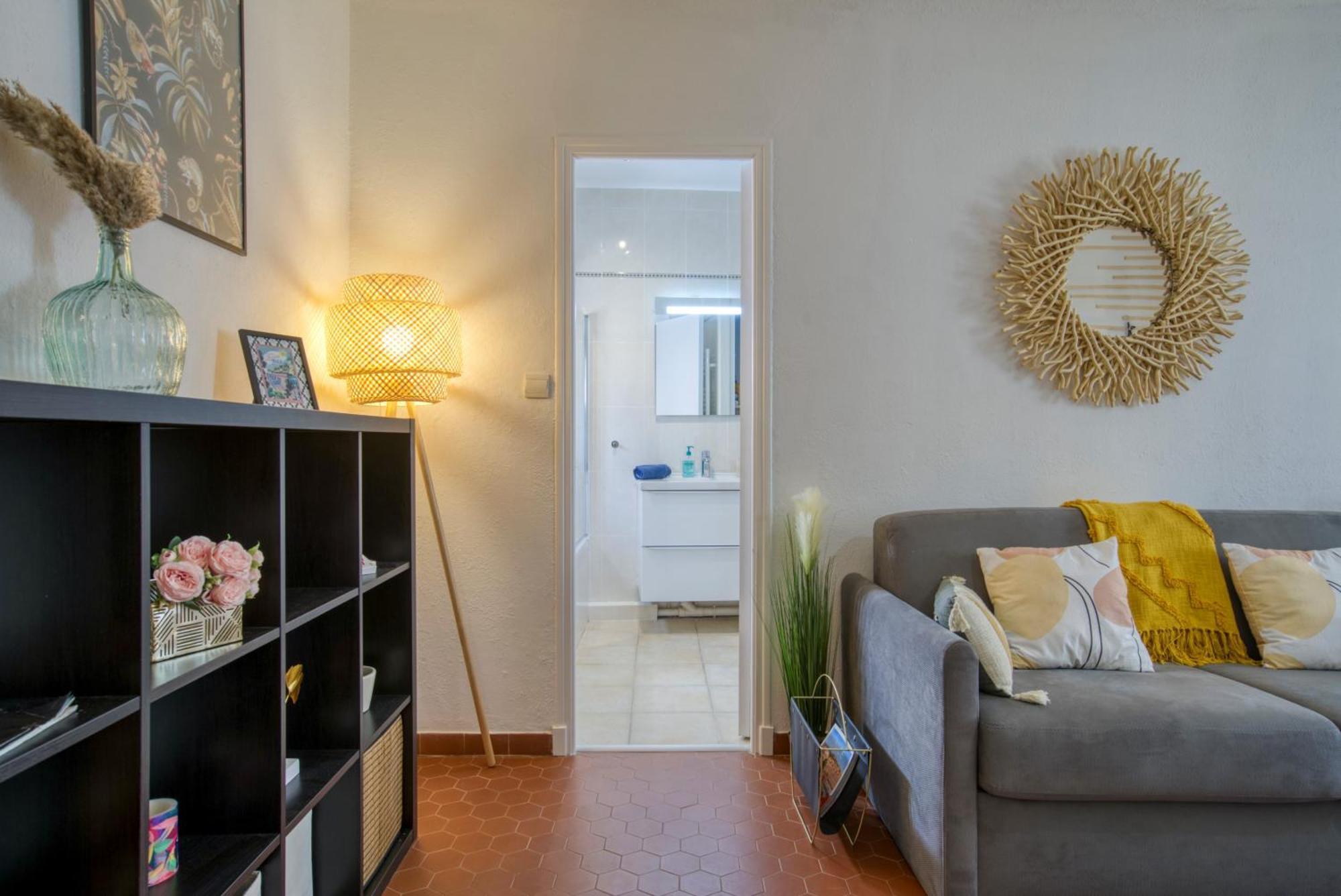 Appartamento Cosy, Modern, Fully Equipped, Air Conditioning, Historical, Old Town, 1minute Walk From - 
