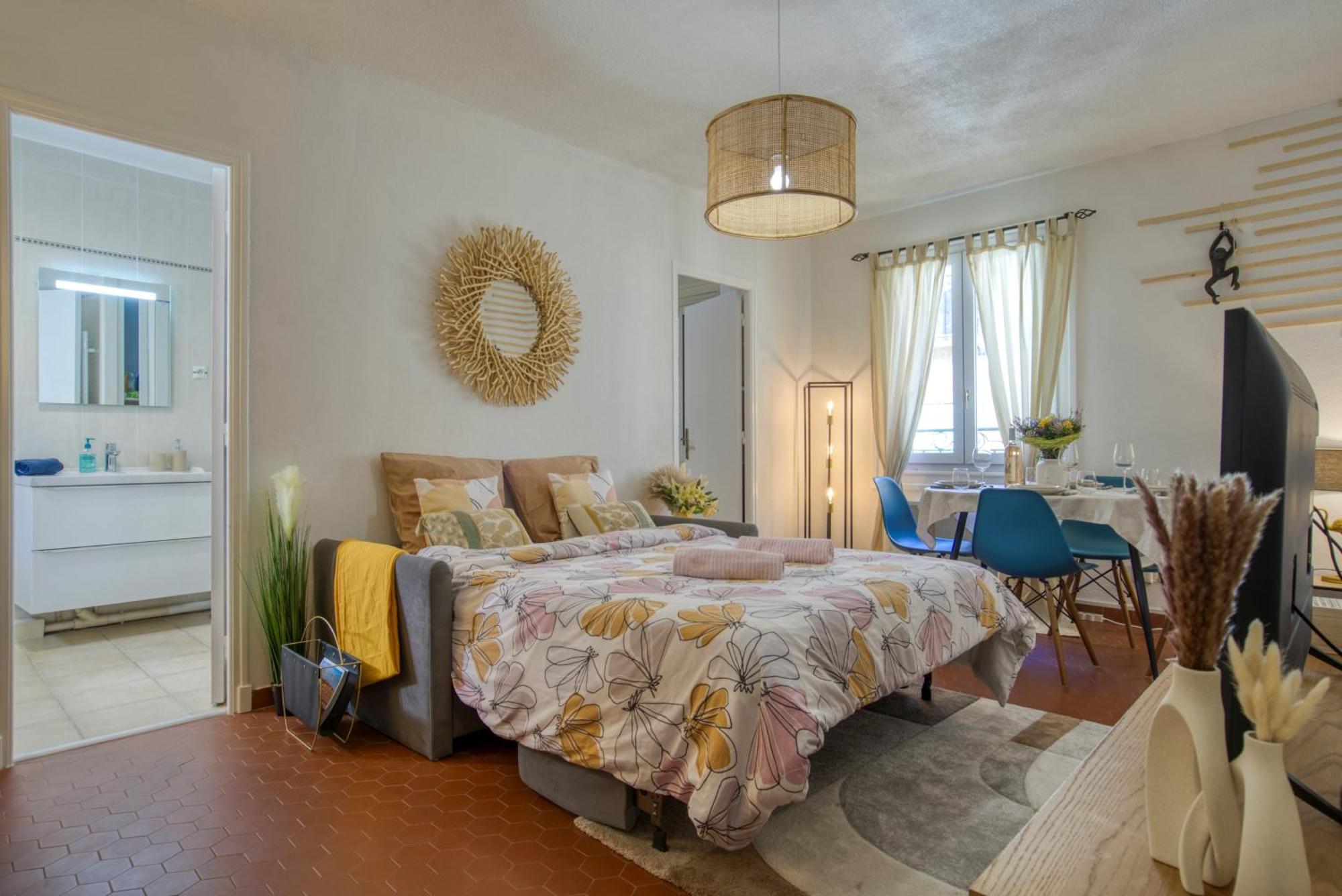 Appartamento Cosy, Modern, Fully Equipped, Air Conditioning, Historical, Old Town, 1minute Walk From - 